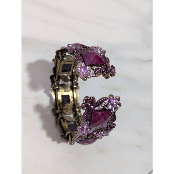 Elegant Square Deep Pink Gemstone Cuff Bracelet with Floral Trim Design - Picture 2 of 8